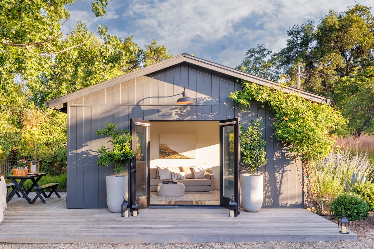 Luxury pool or outdoor space
